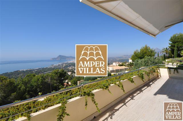 Spectaculaire villa moderne à vendre avec vue panoramique 